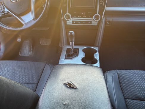 Used 2013 Toyota Camry SE image 13