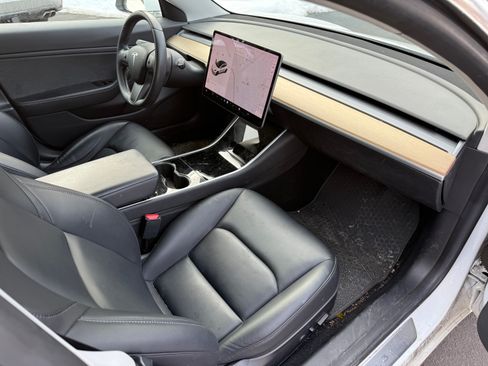 Used 2019 Tesla Model 3 Long Range image 14