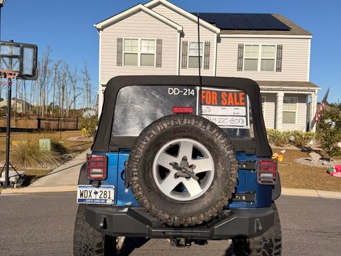 Used 2010 Jeep Wrangler Unlimited Sport image 6