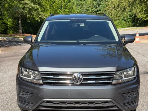 Used 2018 Volkswagen Tiguan SE FWD image 18