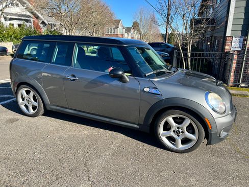 Used 2009 MINI Cooper Clubman S image 2