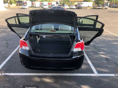 Used 2012 Subaru Impreza 2.0i image 2