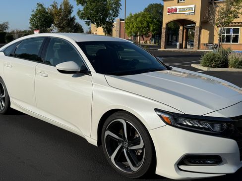 Used 2019 Honda Accord Sport image 14