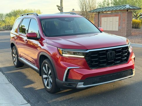 Used 2024 Honda Pilot Touring image 8