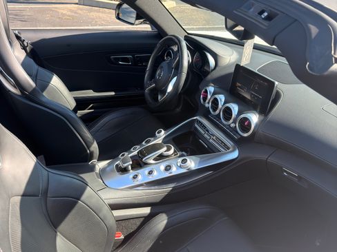 Used 2019 Mercedes-Benz AMG GT Roadster image 15
