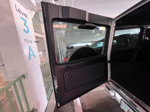 Used 2016 Mercedes-Benz G 63 AMG 4MATIC image 2