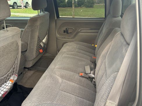 Used 2000 GMC Sierra 3500 2WD Crew Cab w/ SLE Marketing Option Pkg 3 image 8