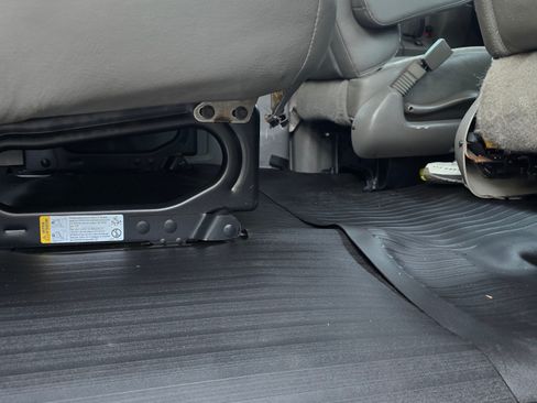 Used 2017 Chevrolet Express 2500 LS image 24