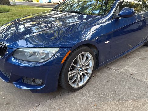 Used 2011 BMW 335i Convertible RWD image 9