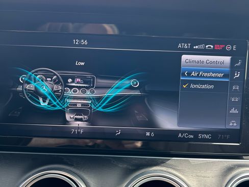 Used 2017 Mercedes-Benz E 400 4MATIC Wagon image 6