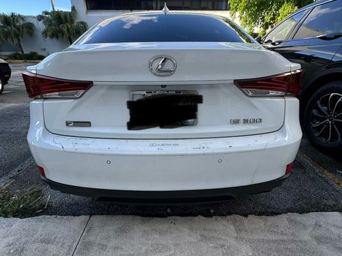 Used 2019 Lexus IS 300 F Sport w/ F Sport Package RWD image 11
