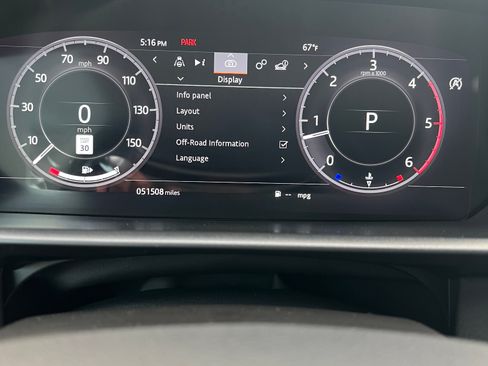 Used 2020 Land Rover Discovery HSE image 22