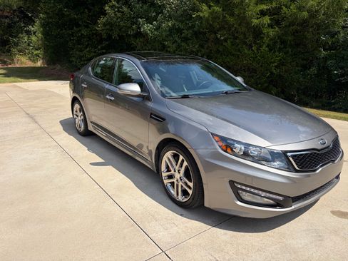 Used 2013 Kia Optima SX w/ Limited Pkg FWD image 6