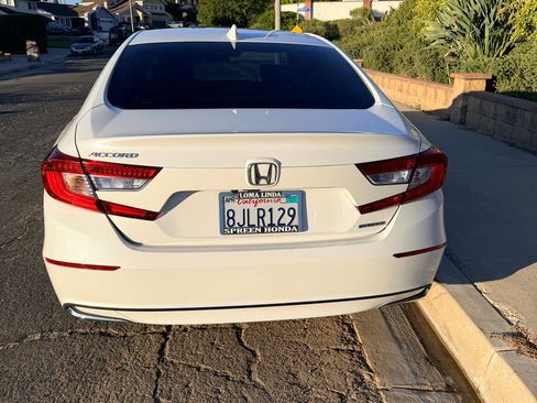 Used 2019 Honda Accord Hybrid image 4