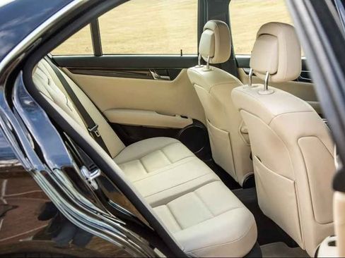 Used 2008 Mercedes-Benz C 350 Sport image 8