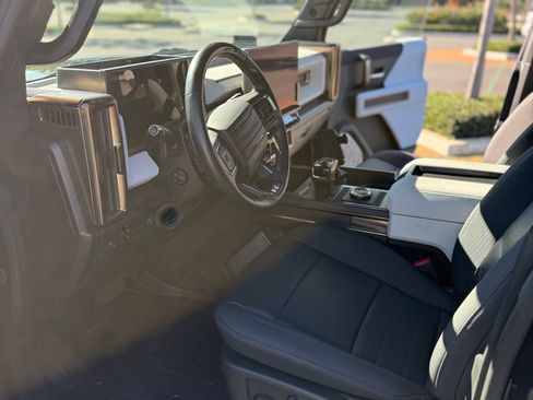 Used 2024 GMC Hummer EV 3X w/ Extreme Off-Road Package image 16