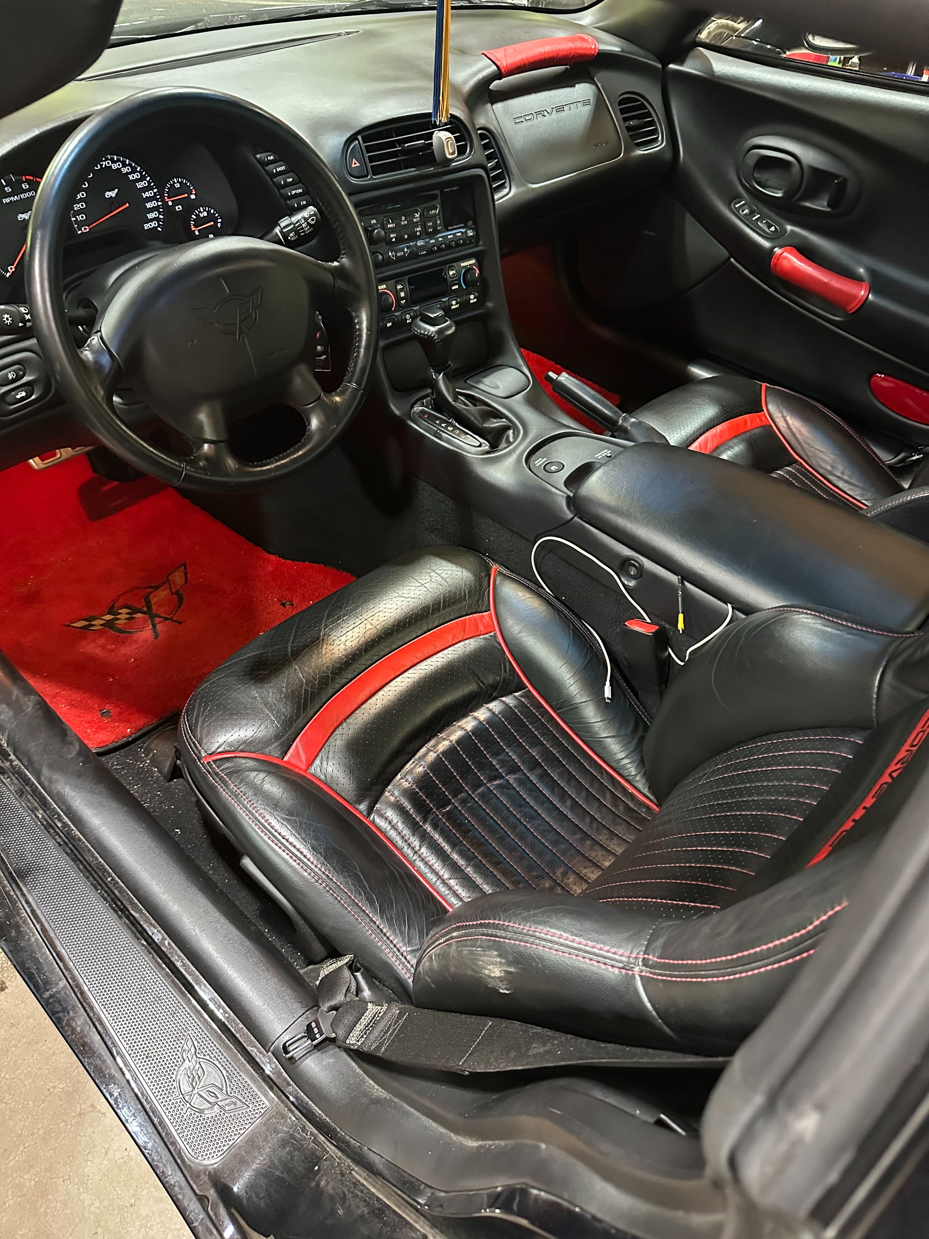 Used 2003 Chevrolet Corvette Coupe RWD image 16