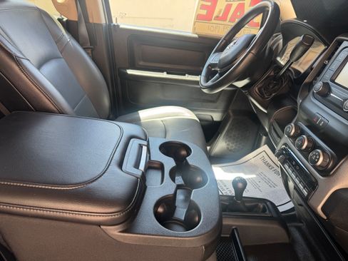 Used 2019 RAM 4500 Tradesman w/ Chrome Appearance Group AWD/4WD image 10