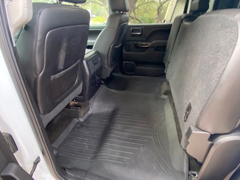 Used 2015 GMC Sierra 2500 Denali w/ Suspension Package, Off-Road image 10