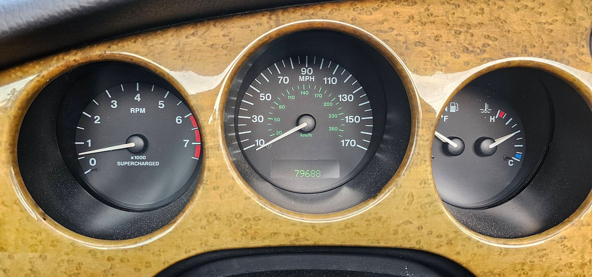 Used 2001 Jaguar XKR Convertible RWD image 11