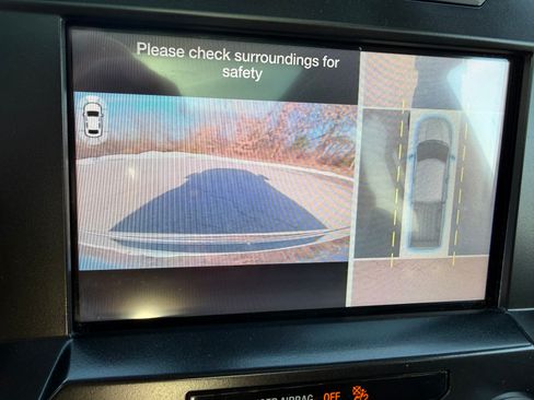 Used 2016 Ford F150 Lariat w/ Equipment Group 502A Luxury image 17