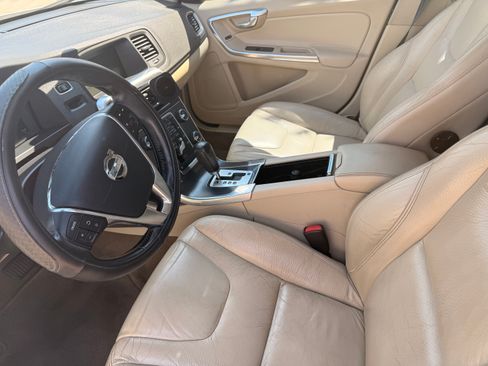 Used 2012 Volvo S60 T5 FWD image 5