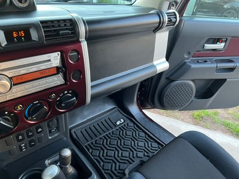 Used 2007 Toyota FJ Cruiser 4WD image 19