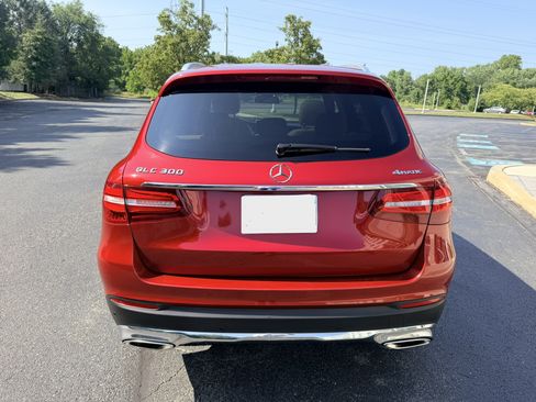 Used 2018 Mercedes-Benz GLC 300 4MATIC image 5