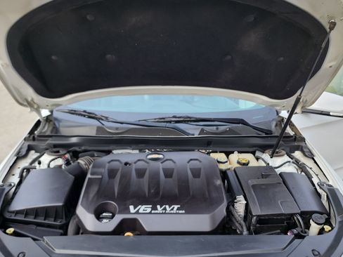 Used 2017 Chevrolet Impala LT image 6