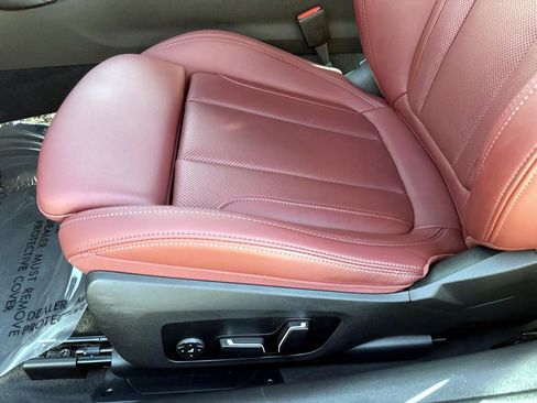 Used 2025 BMW M440i Coupe RWD image 13
