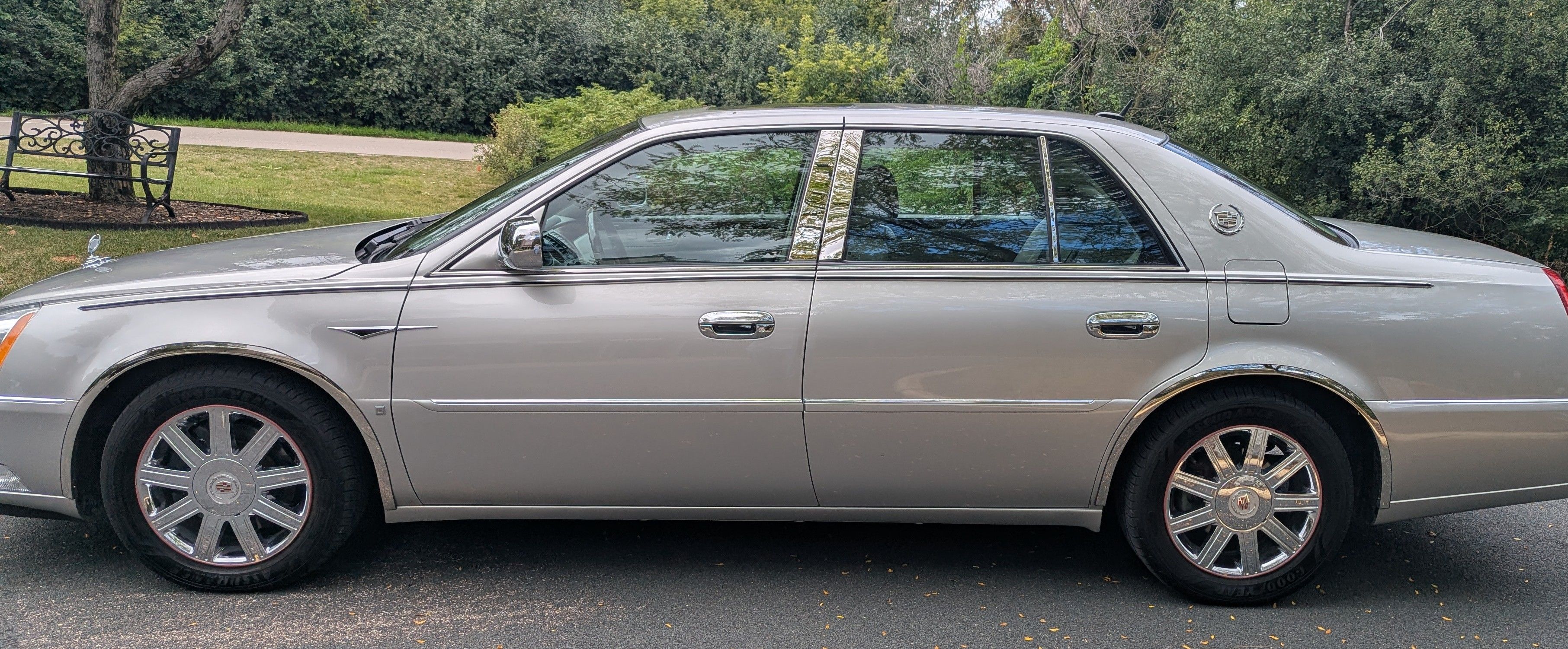 Used 2007 Cadillac DTS Luxury II FWD image 11