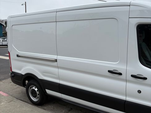 Used 2019 Ford Transit 250 148 Medium Roof w/ Interior Upgrade Package RWD image 4