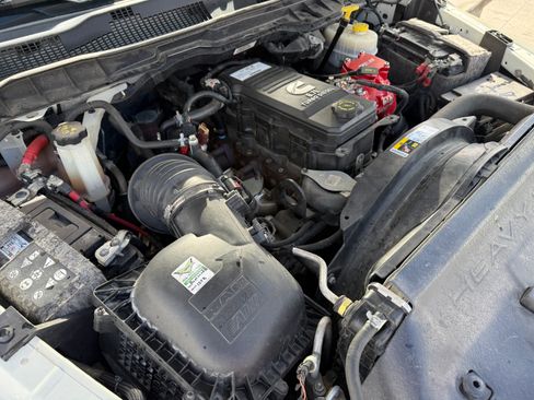 Used 2018 RAM 3500 Laramie Longhorn image 15