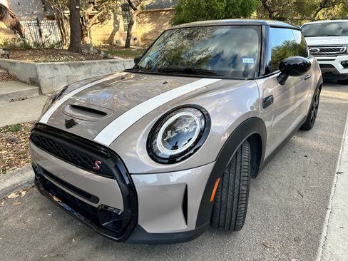 Used 2024 MINI Cooper S w/ Signature Upholstery Package image 1