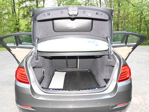 Used 2014 BMW 528i Sedan RWD image 25