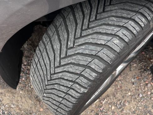 Used 2015 INFINITI Q50 Premium w/ Deluxe Touring Package image 18