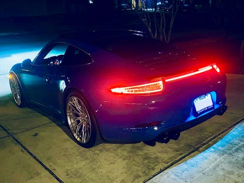 Used 2013 Porsche 911 Carrera 4S image 4