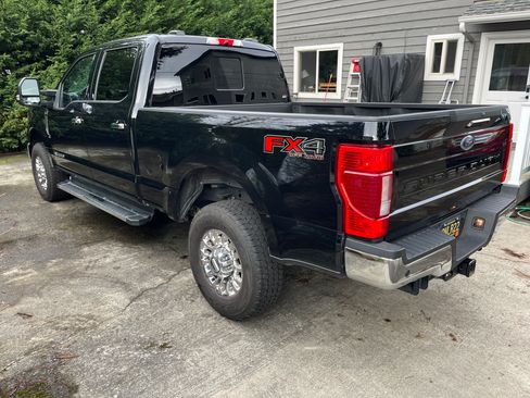 Used 2022 Ford F350 XLT w/ XLT Premium Package AWD/4WD image 5