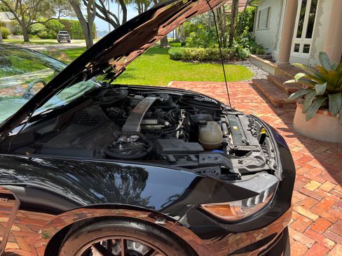 Used 2019 Ford Mustang Shelby GT350 w/ Technology Package RWD image 32