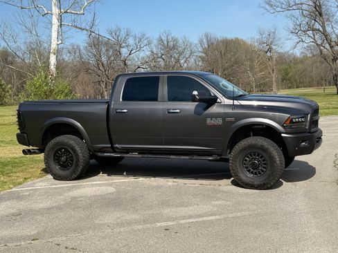 Used 2016 RAM 2500 Power Wagon Laramie image 2
