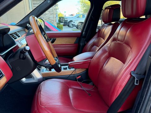 Used 2020 Land Rover Range Rover Autobiography image 9