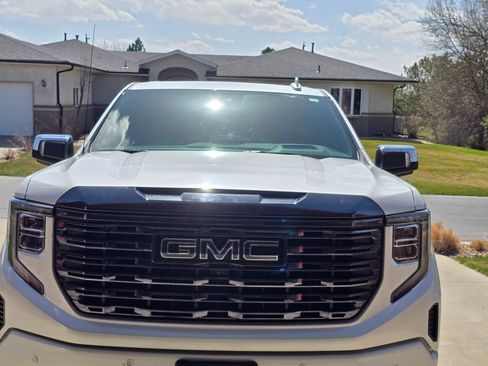 Used 2023 GMC Sierra 1500 Denali Ultimate image 12