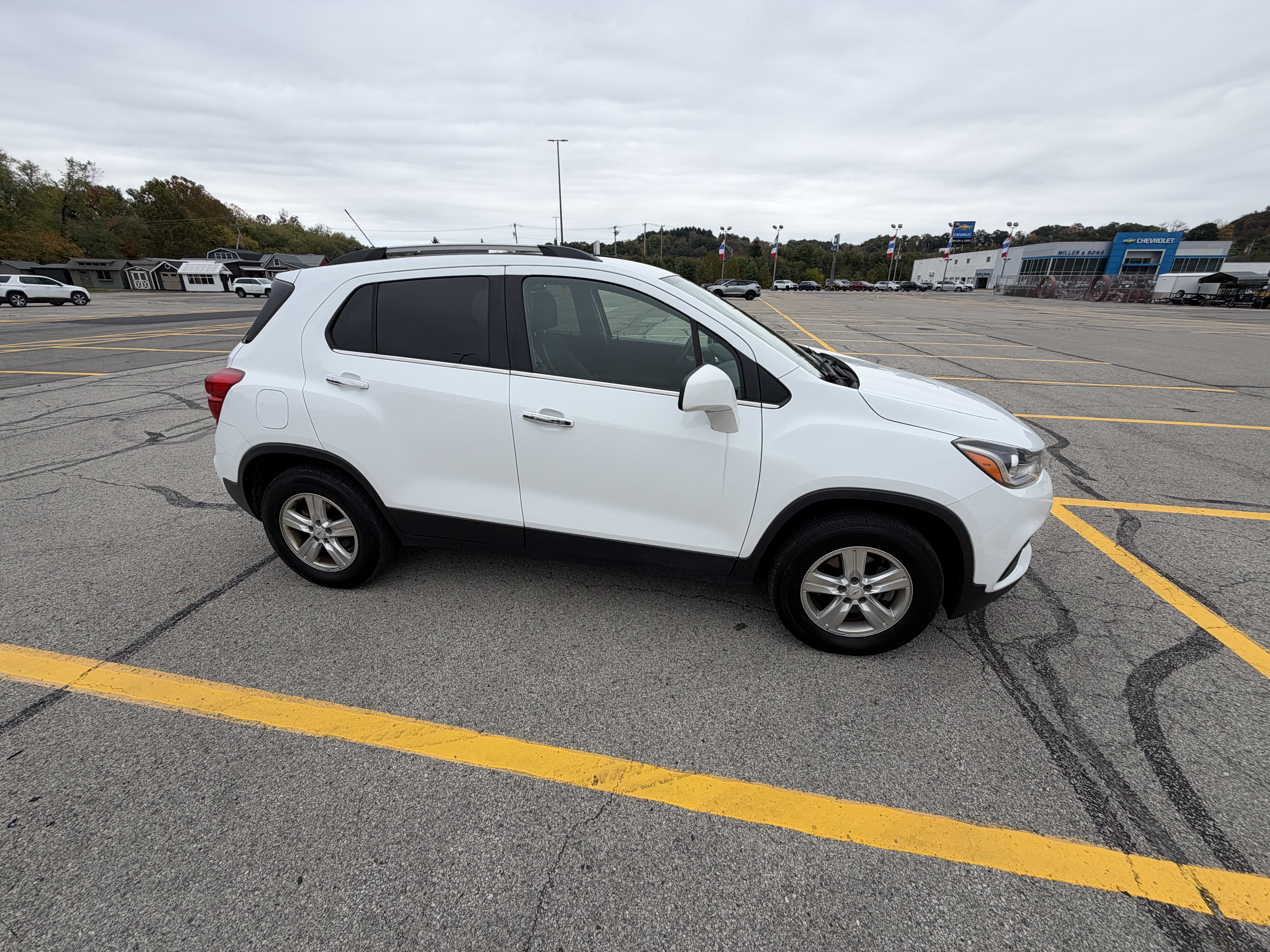 Used 2019 Chevrolet Trax LT w/ LT Convenience Package AWD/4WD image 8