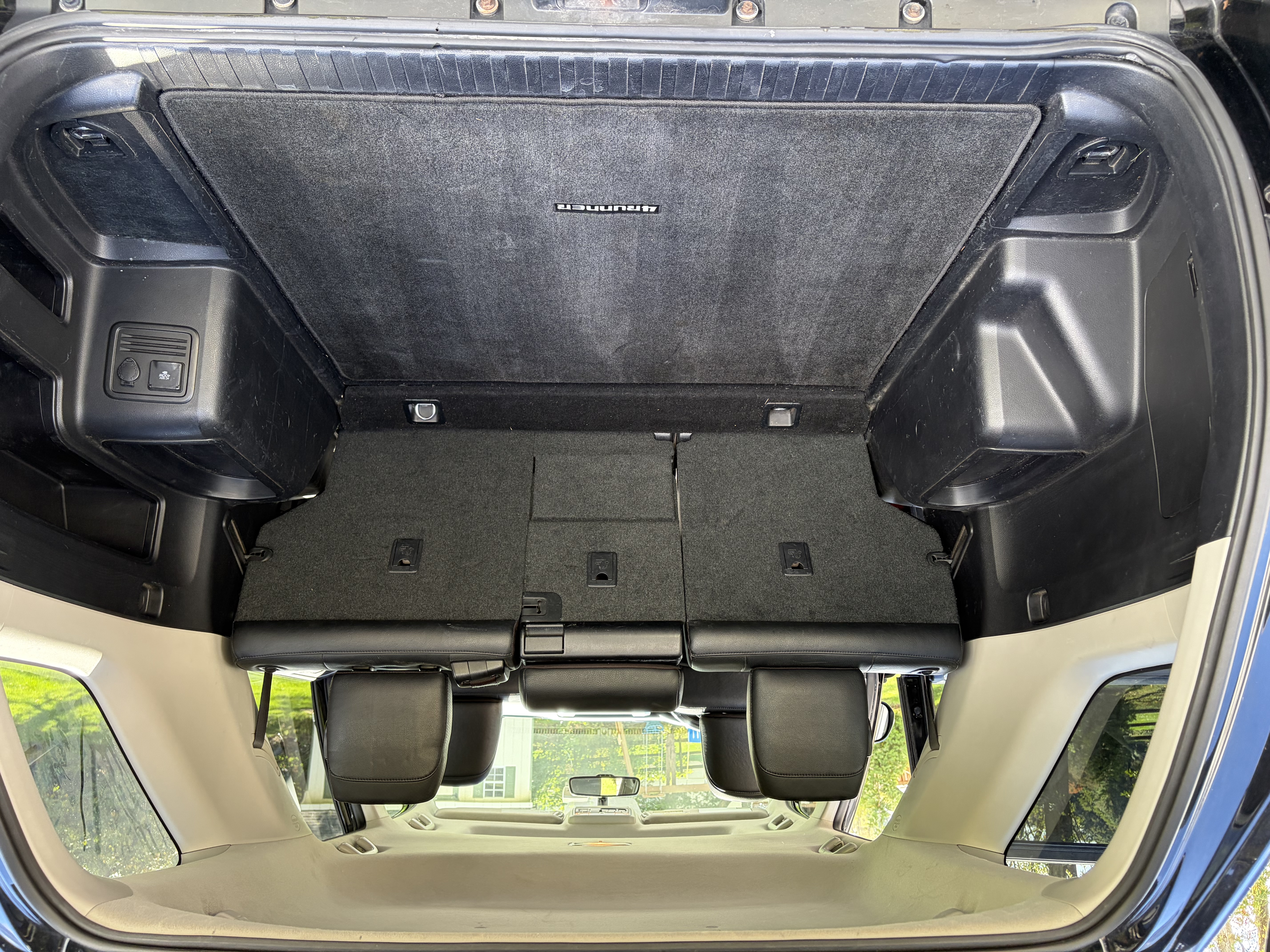 Used 2012 Toyota 4Runner Limited AWD/4WD image 9