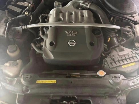 Used 2004 Nissan 350Z Touring image 9