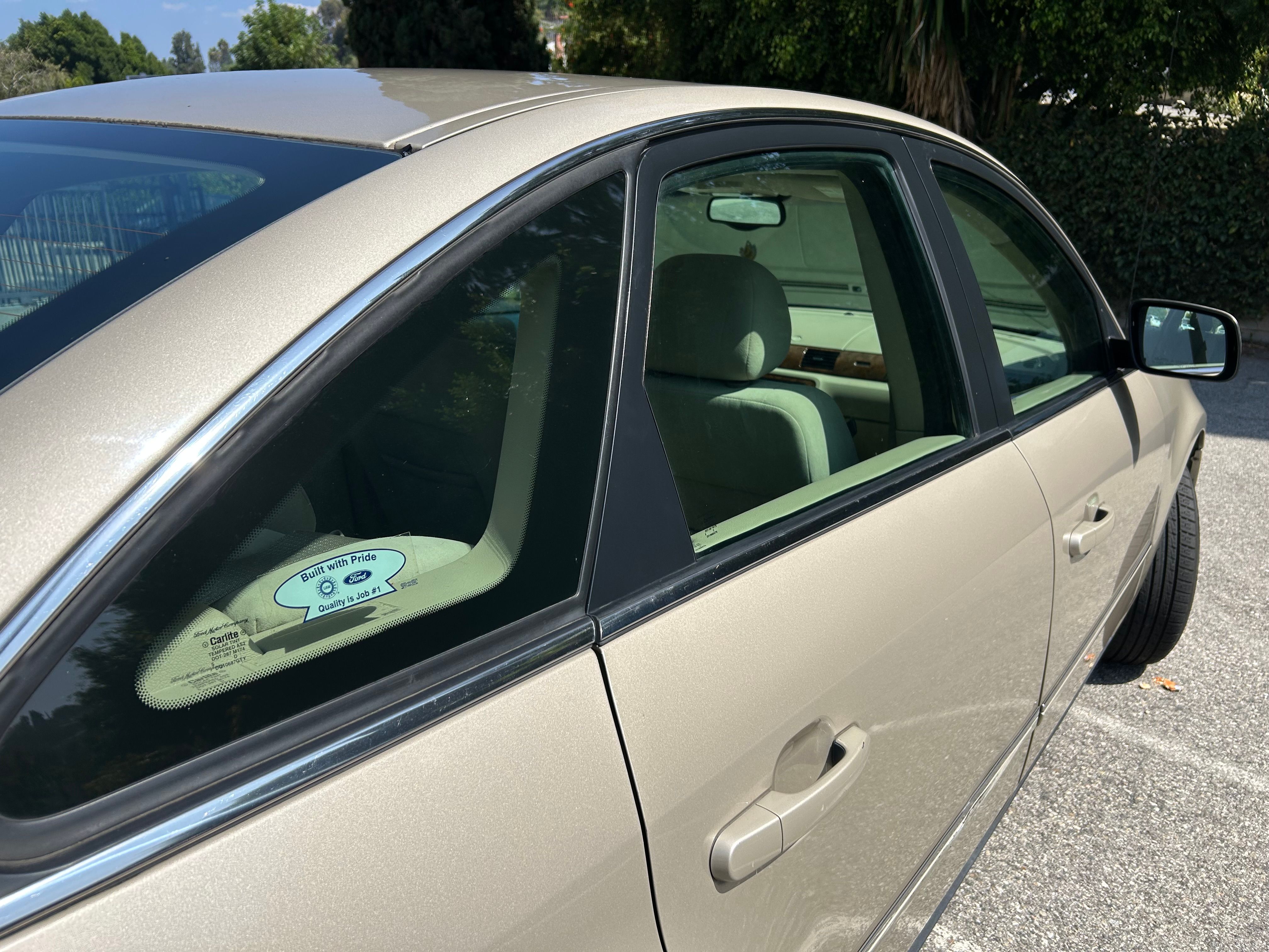 Used 2005 Ford Five Hundred SEL AWD/4WD image 10