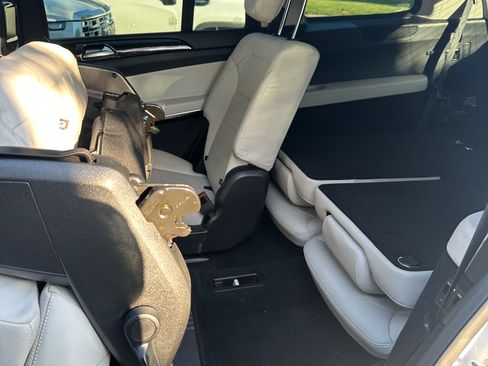 Used 2018 Mercedes-Benz GLS 550 4MATIC image 22