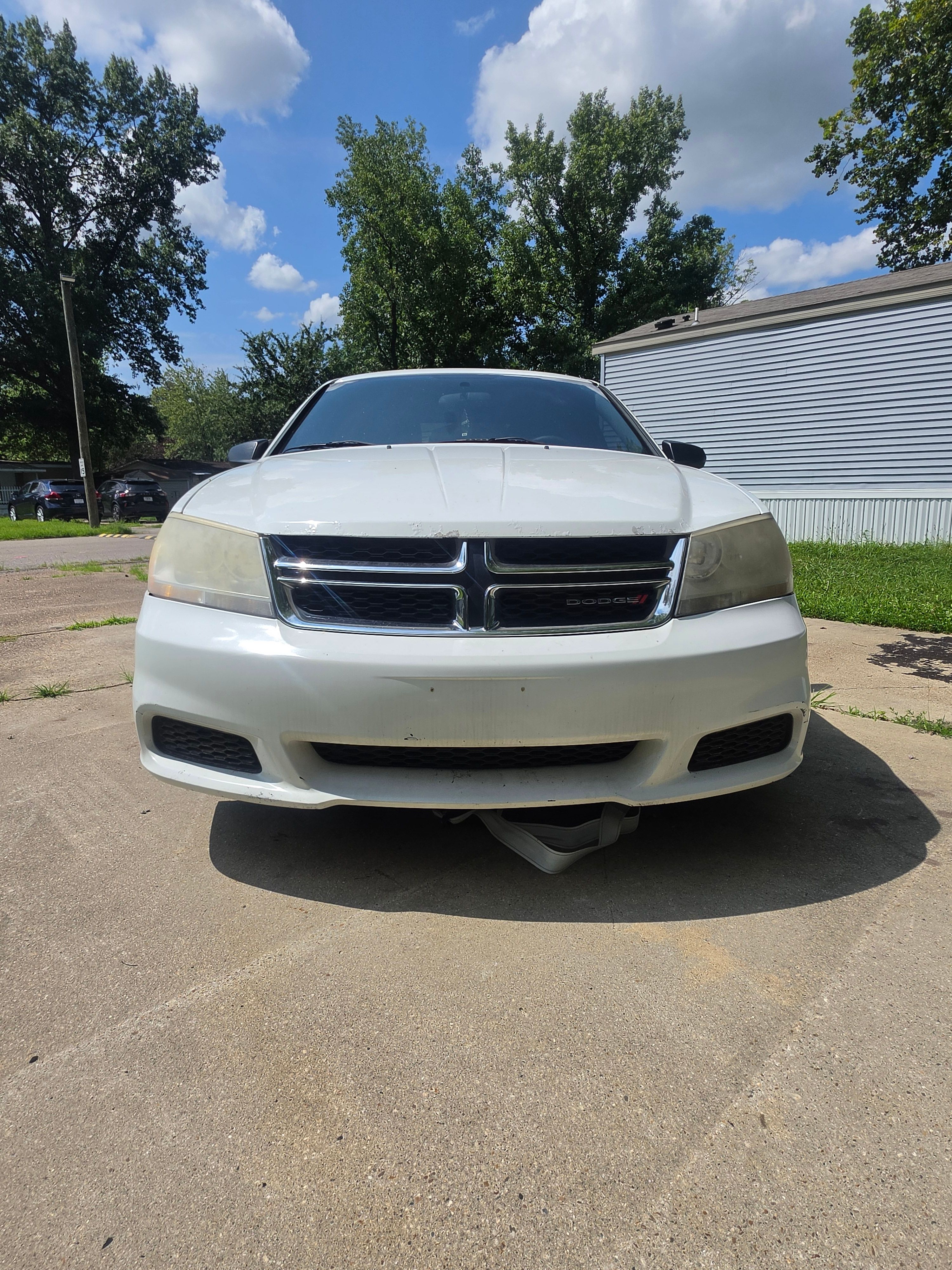 Used 2012 Dodge Avenger SE FWD image 1