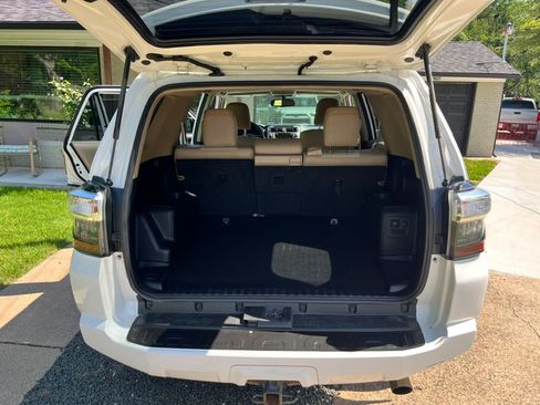 Used 2016 Toyota 4Runner SR5 Premium RWD image 8