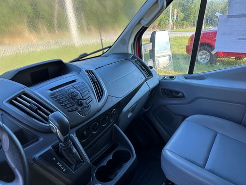 Used 2018 Ford Transit 250 138 image 10